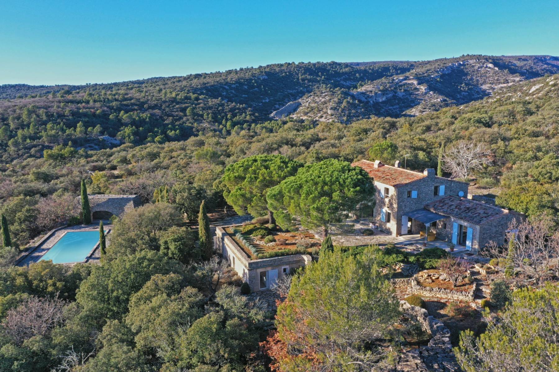 Exceptionnelle situation à deux pas du village de Gordes   
