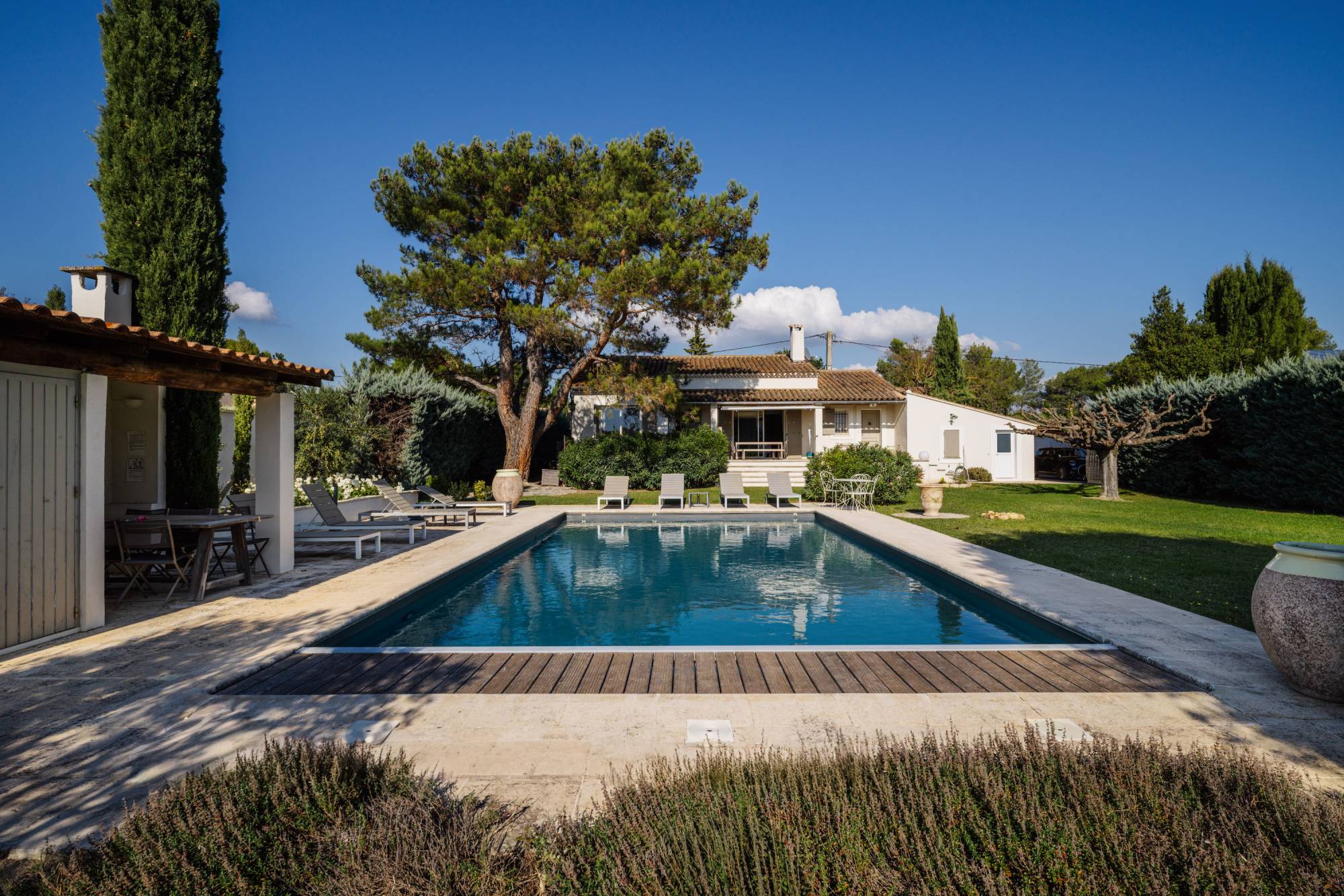 Maison avec piscine et vue