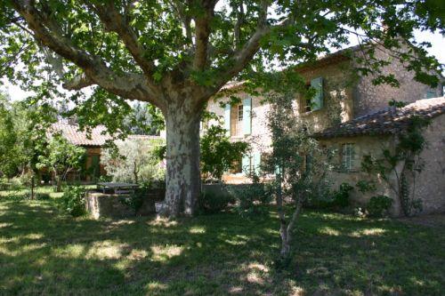 Luberon, Mas début XIXème sur 1 hectare en plaine proche Cavaillon