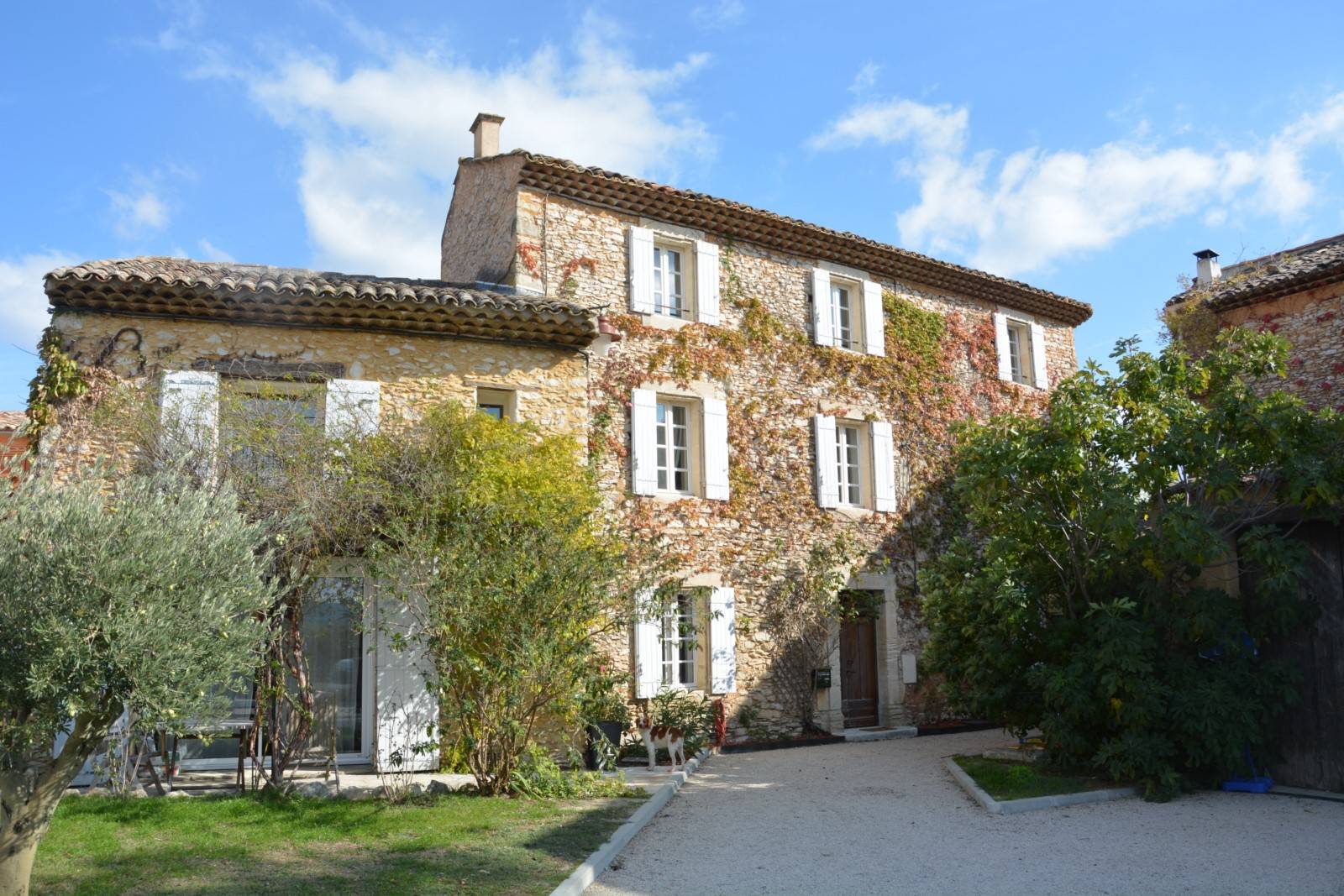 Roussillon, superbe maison de hameau du 19ème siècle restaurée   
