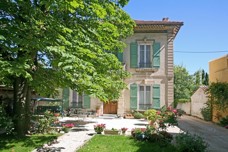 Maison bourgeoise  en bord de Sorgue  