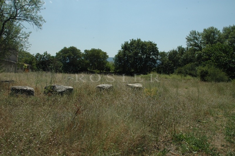 Terrain Constructible à Vendre en Luberon avec un COS important  