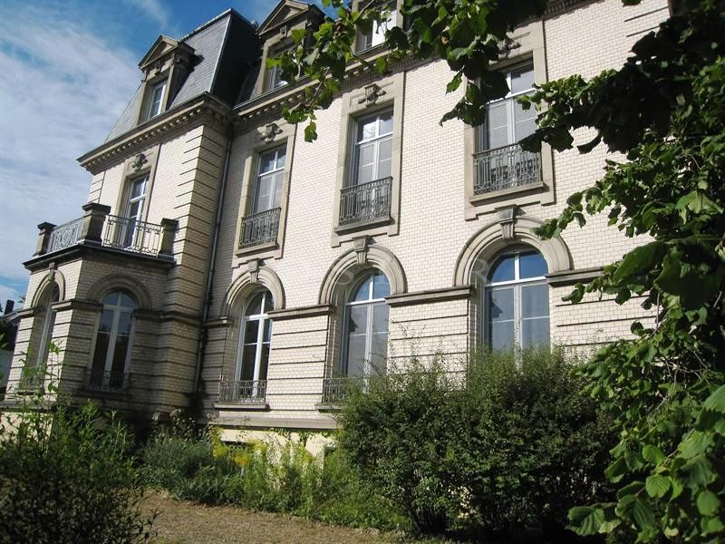 Au centre du vignoble Alsacien, au coeur de la célèbre ville de Colmar, superbe maison de maître, entièrement rénovée à vendre