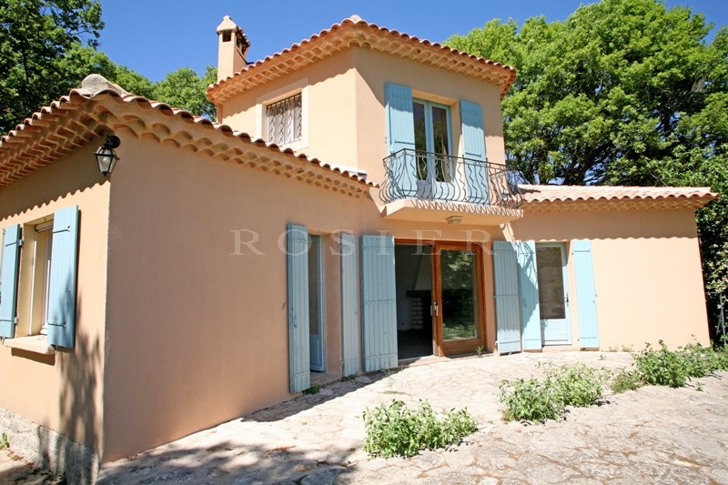Luberon - A proximité des villages perchés, maison traditionnelle avec vues 