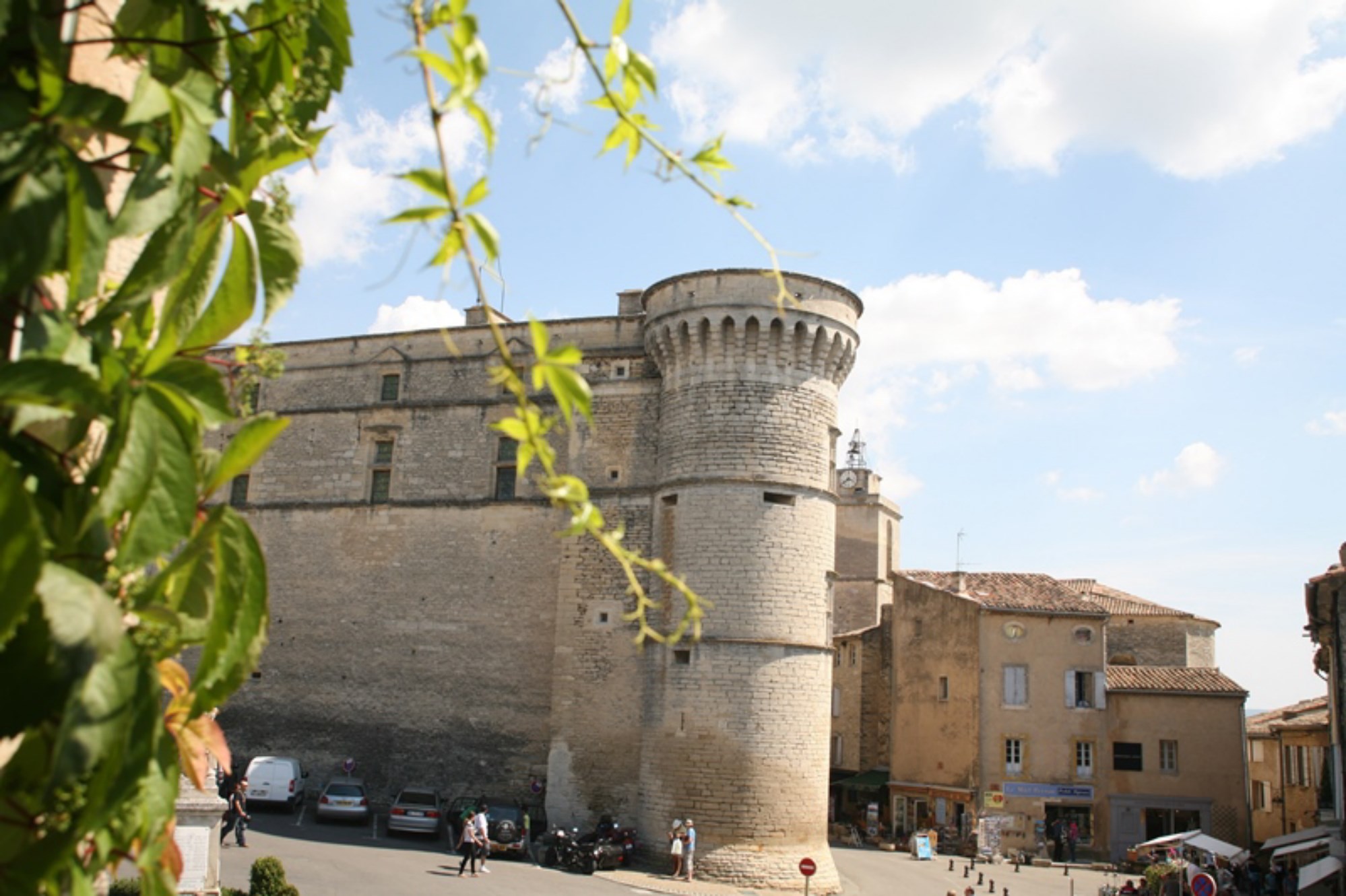 Maison de village avec vue sur le château à vendre à Gordes