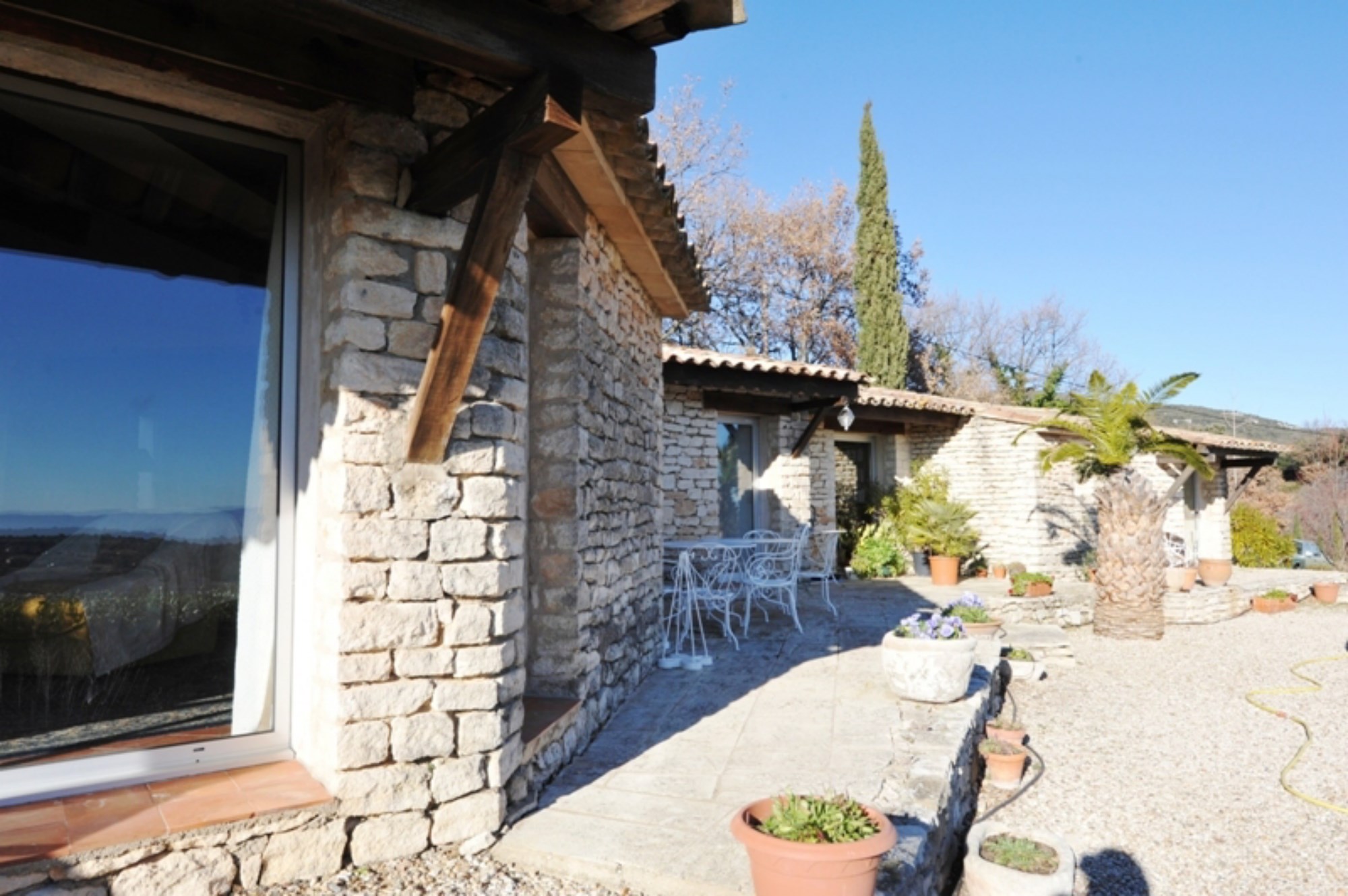 A vendre, Luberon, maison de plain pied, studio et maison d'amis avec vue 