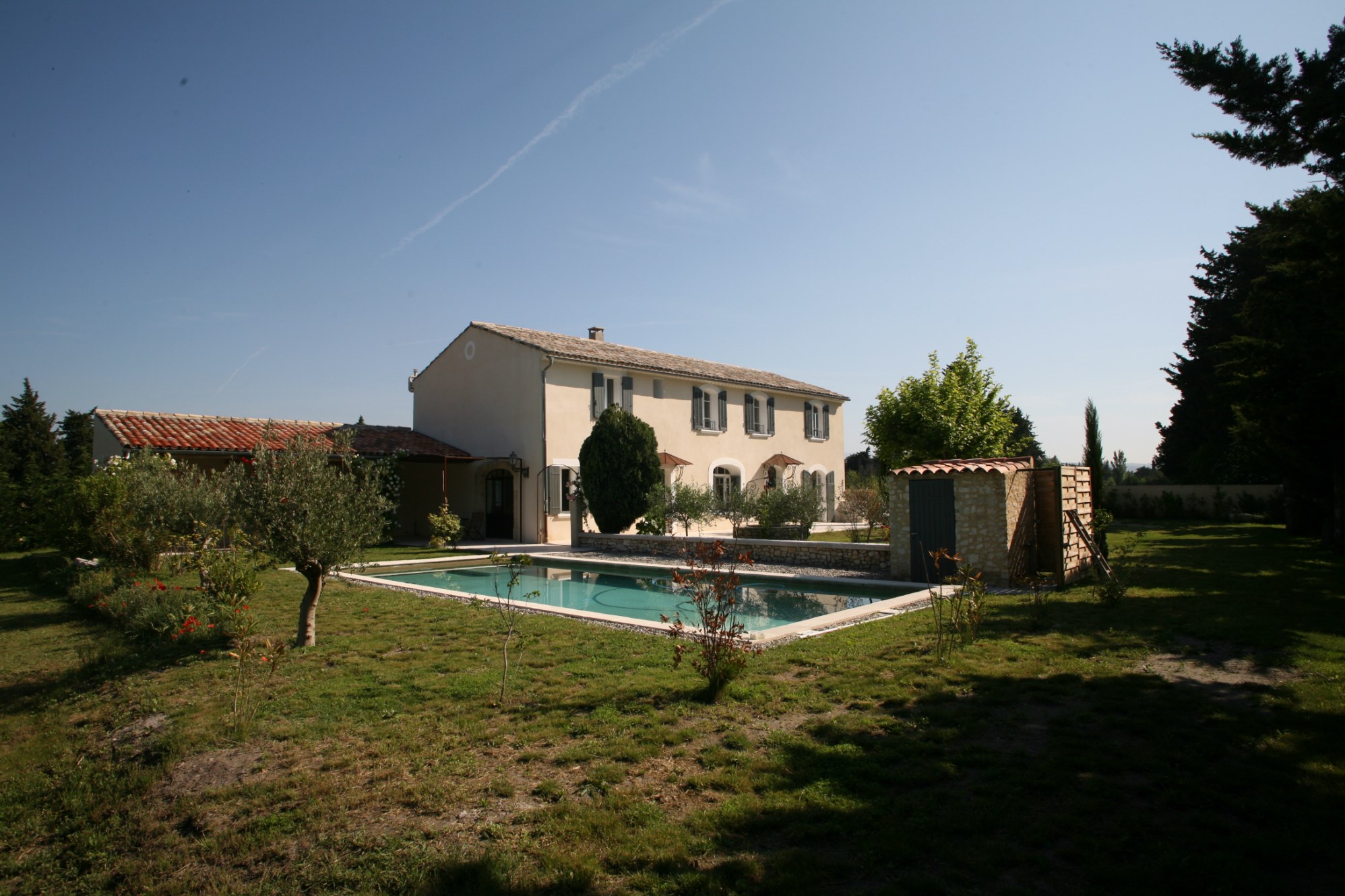Mas traditionnel entièrement rénové avec piscine et jardin à vendre par ROSIER