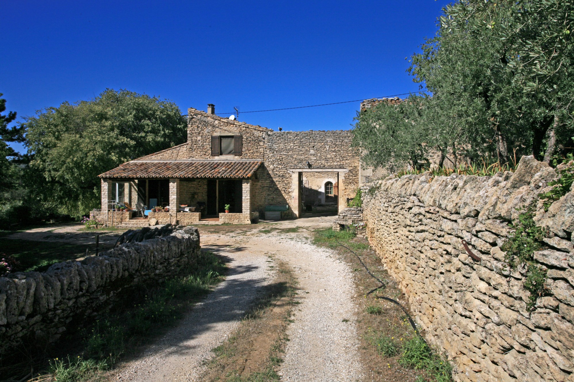 Ferme à rénover au coeur du Luberon