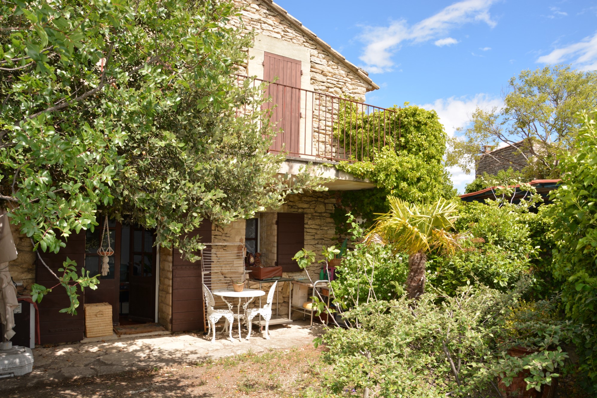 Maison en pierres à vendre dans le Luberon
