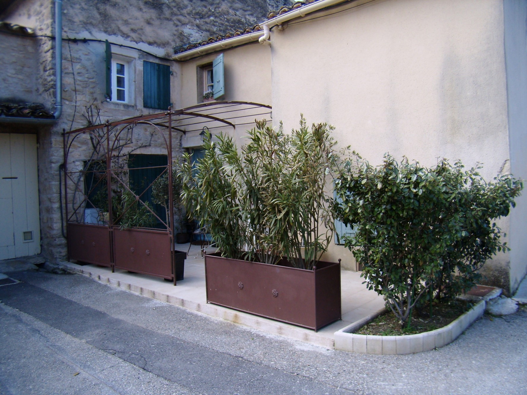 Charmante petite maison de hameau à vendre en Luberon