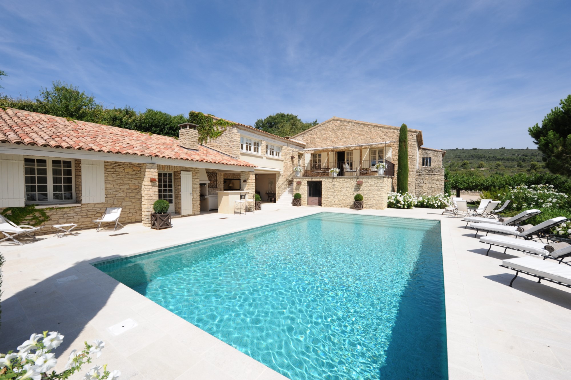 Propriété d'agrément avec parc paysager et piscine en Luberon
