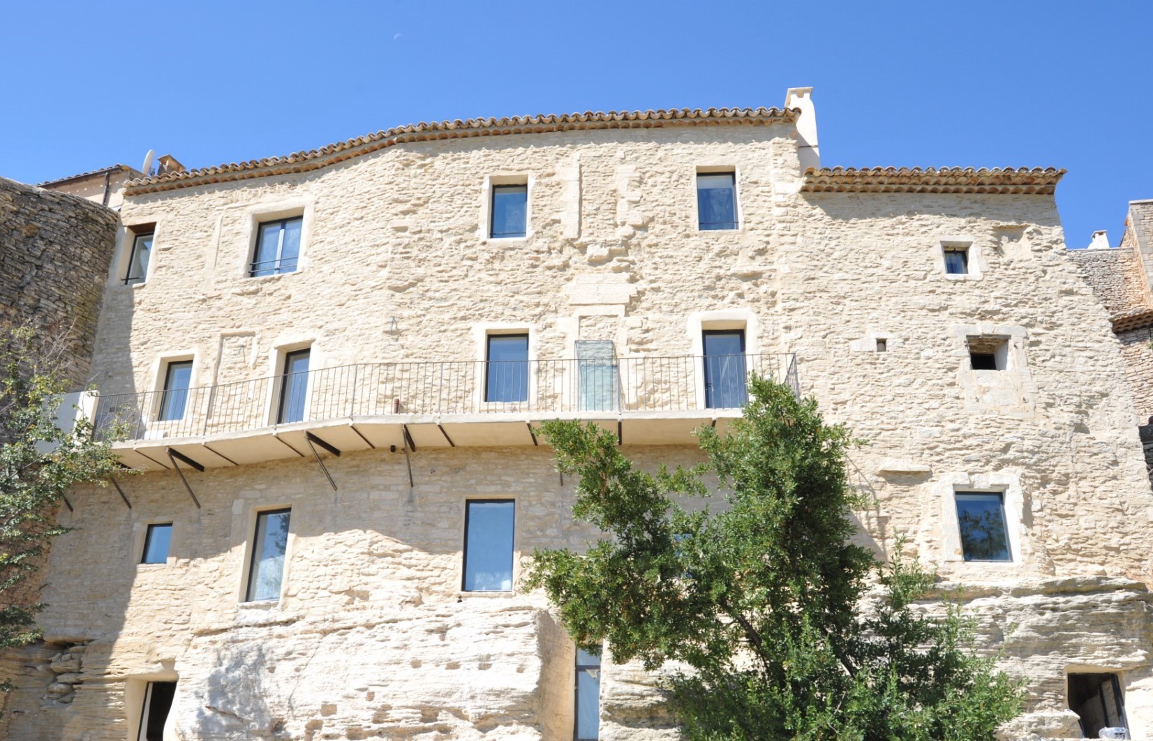 Luberon, authentique maison de village restaurée   