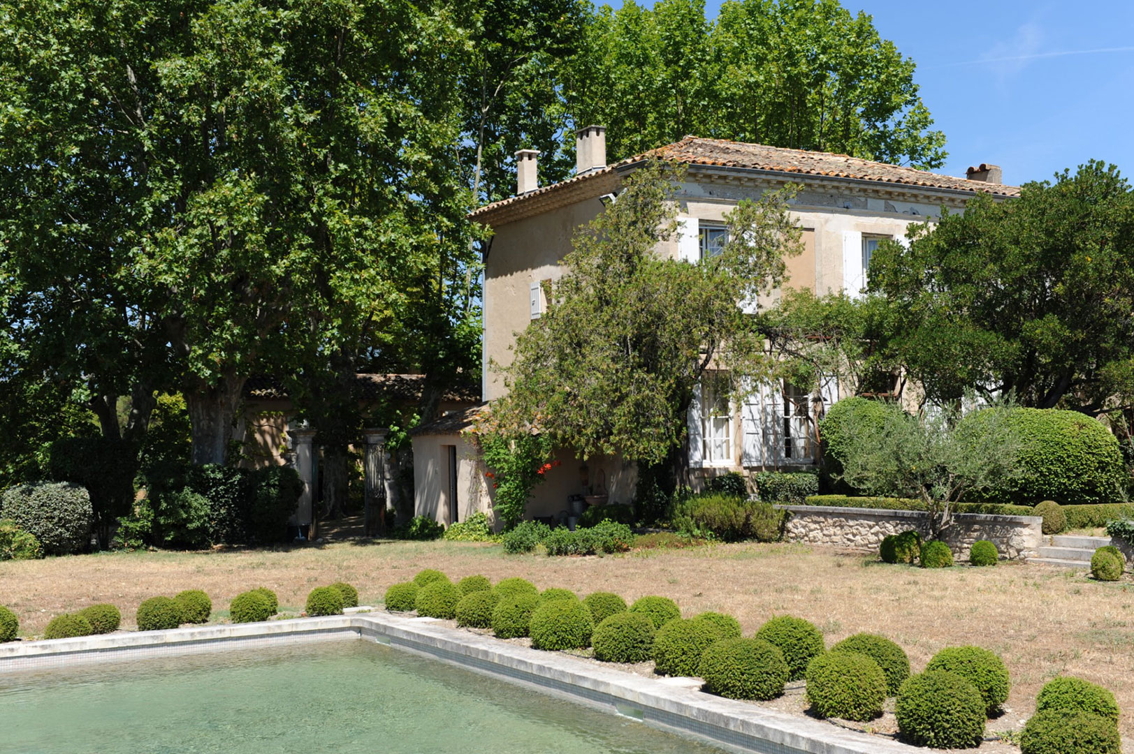 Belle propriété avec maison d’amis et piscine à vendre dans le Luberon