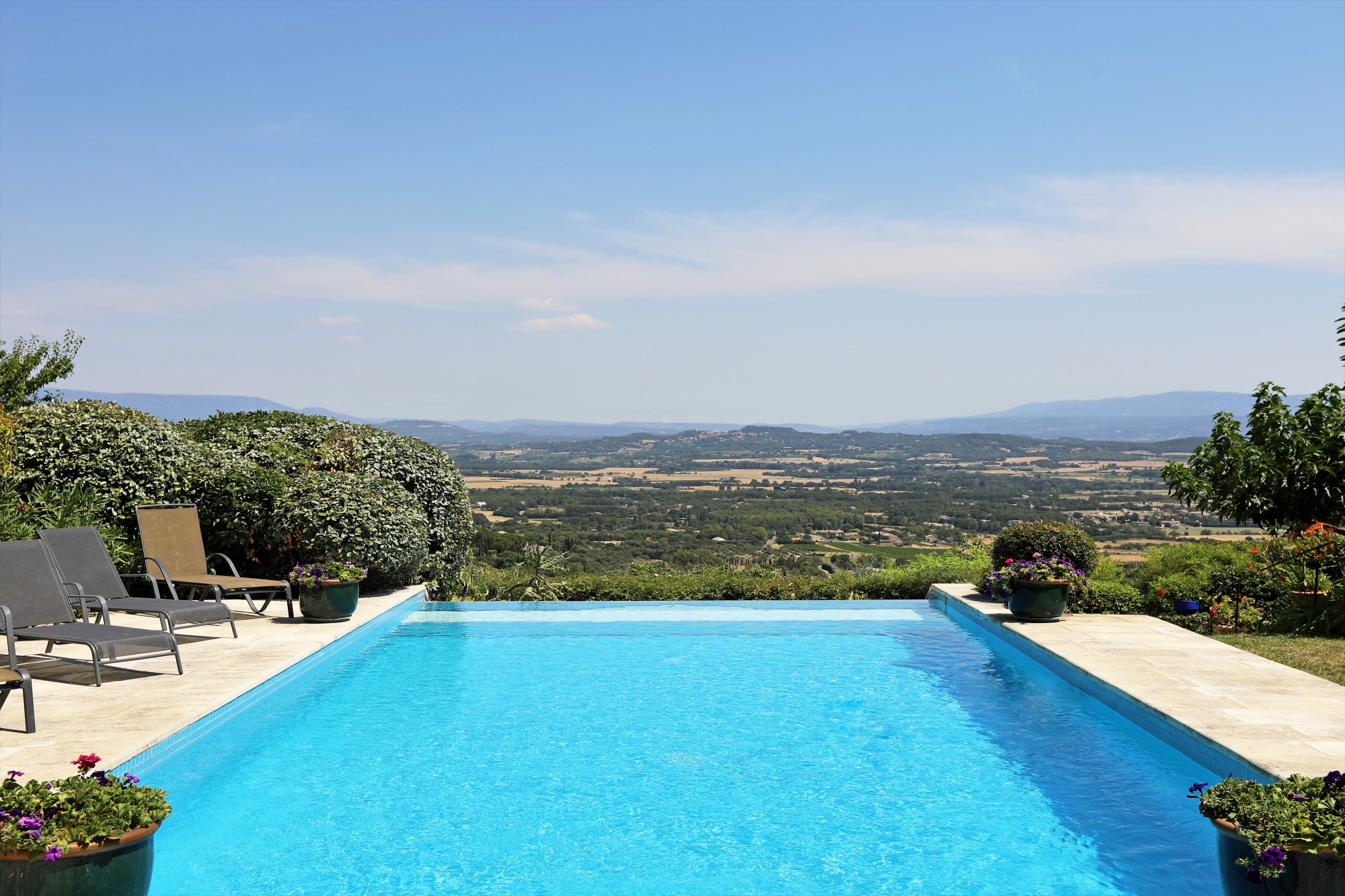 Ce bien n'est plus disponible - Viager Occupé à Gordes, maison en pierres avec piscine et vue époustouflante  