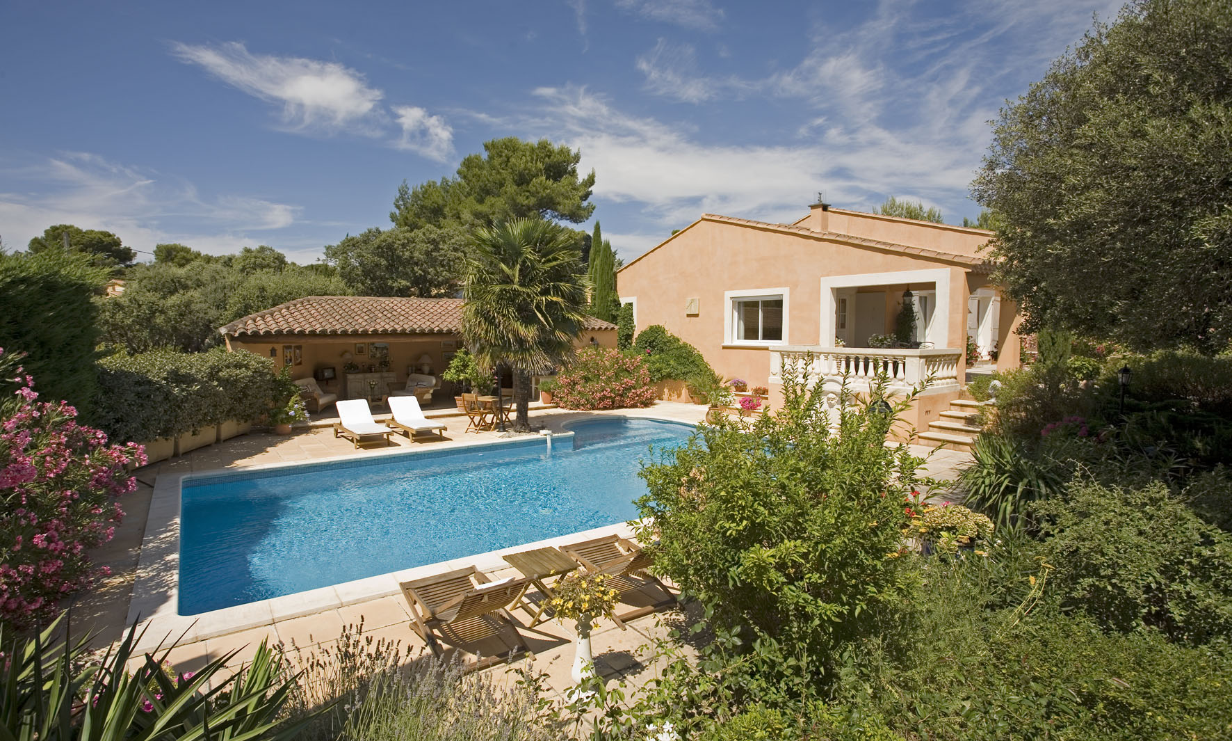 A vendre,  villa de 5 chambres avec piscine sur Saint-Antoine, L’Isle-sur-la-Sorgue  