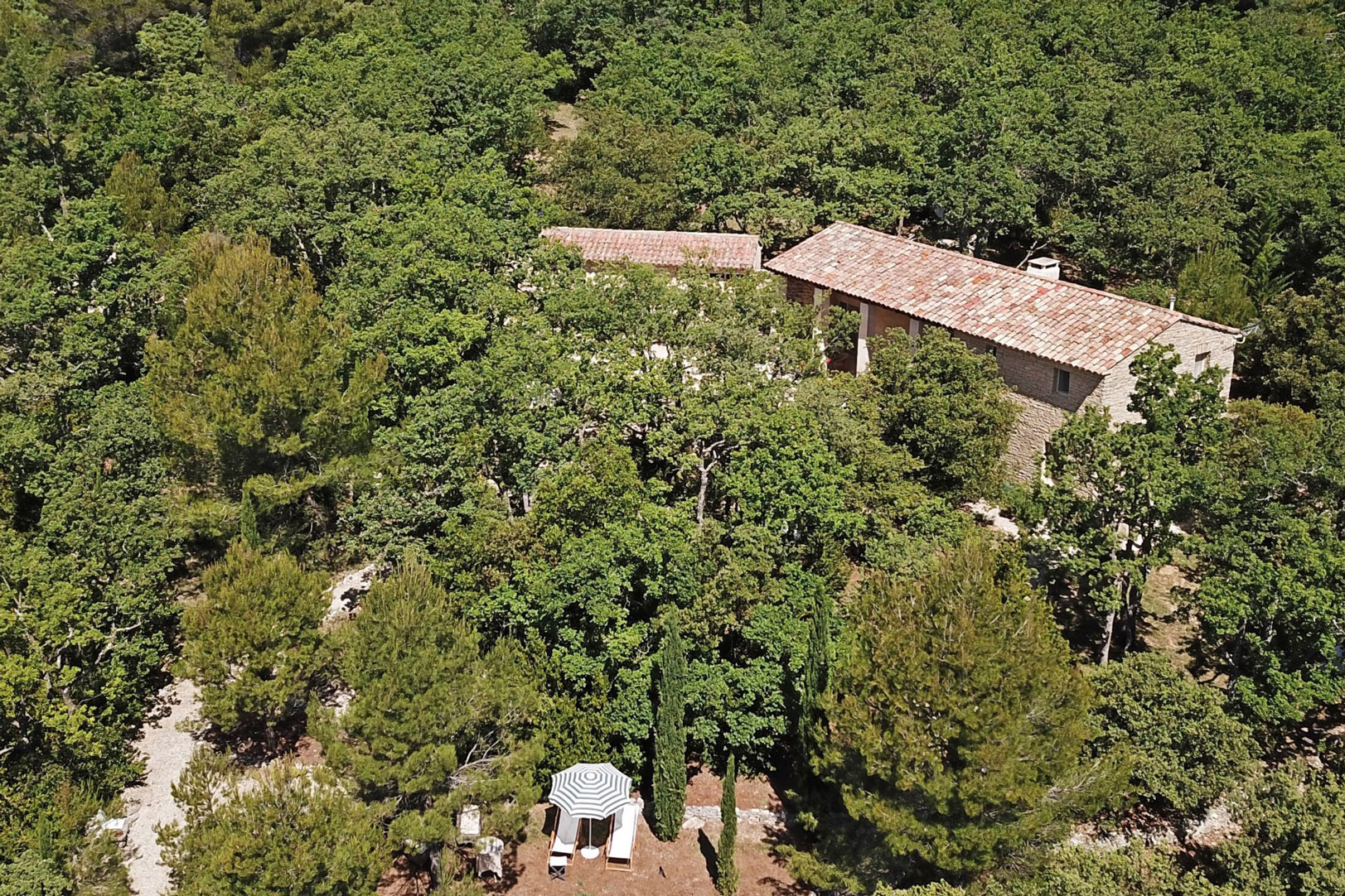 Maison contemporaine proche du village de Gordes   