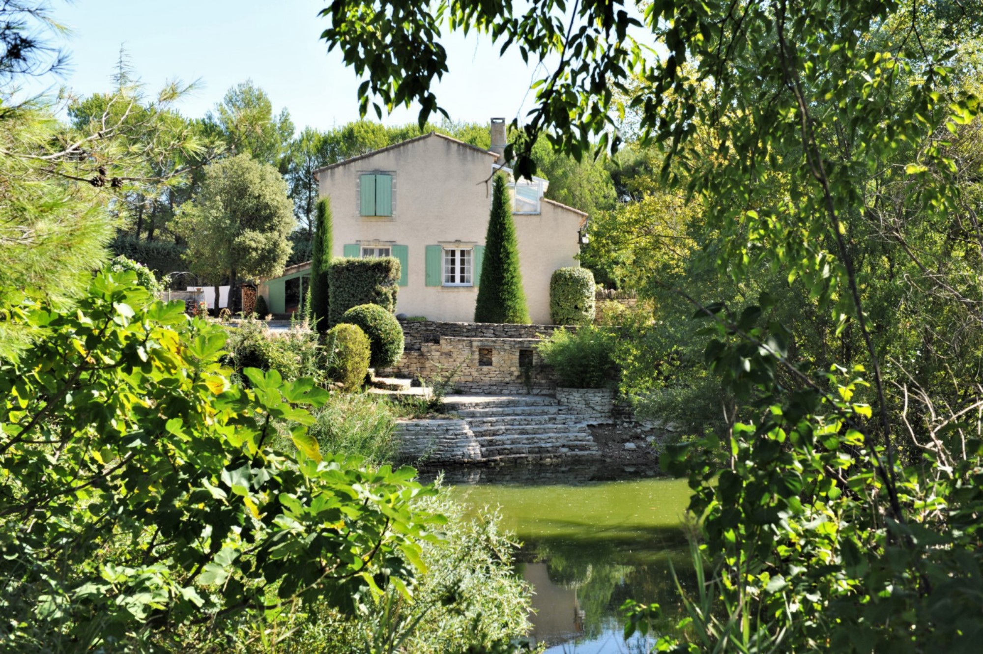Maison avec étang