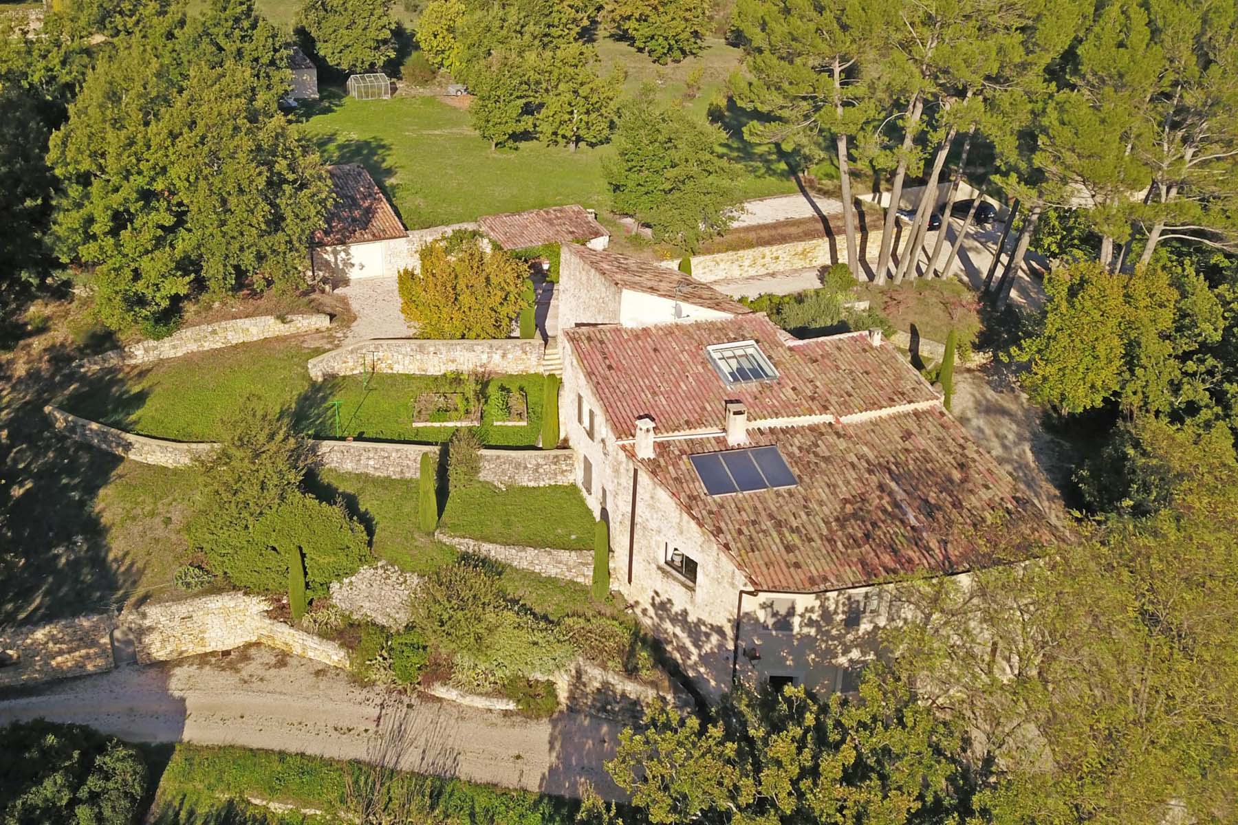 Ferme rénovée proche Luberon
