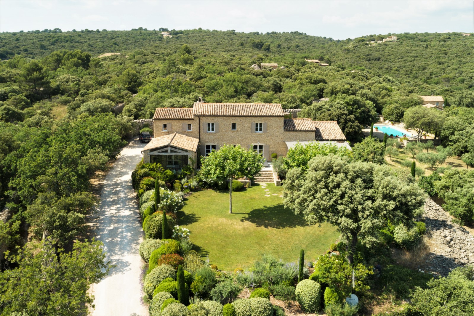 à Gordes, rare propriété à proximité du village   