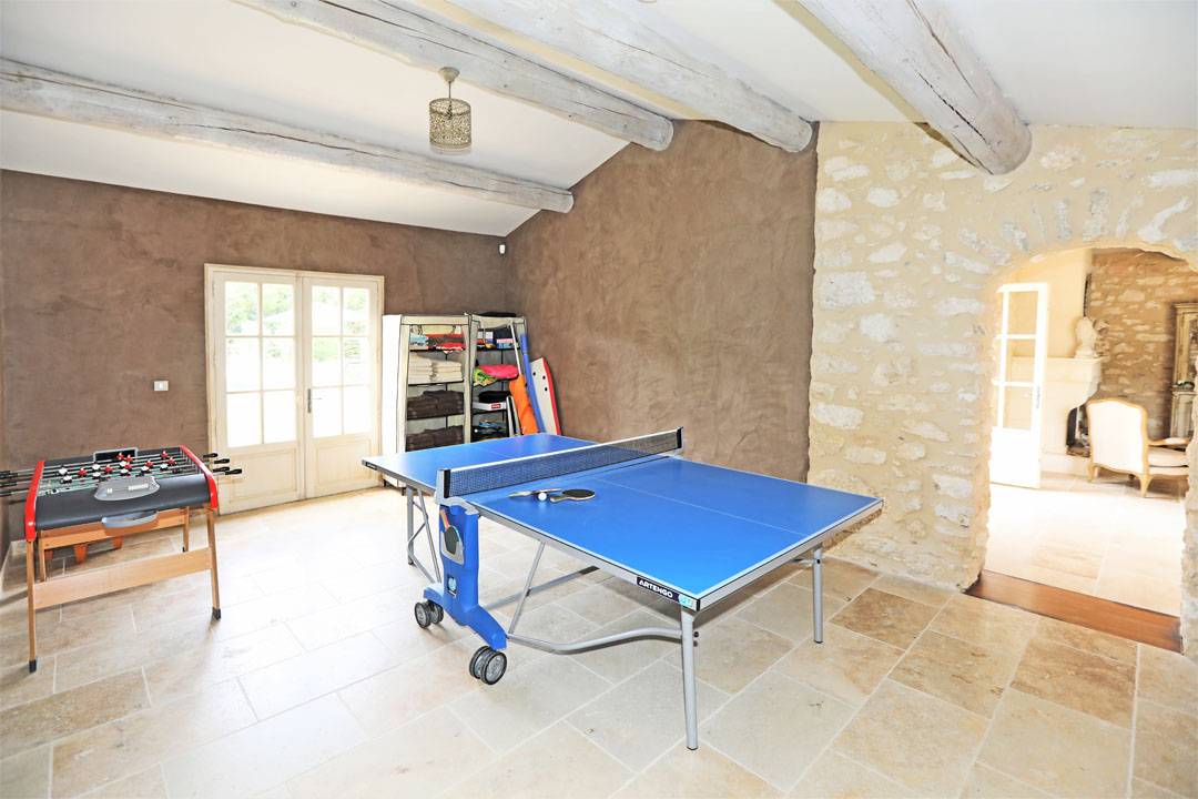 superbe propriété en Luberon avec piscine et dépendances   