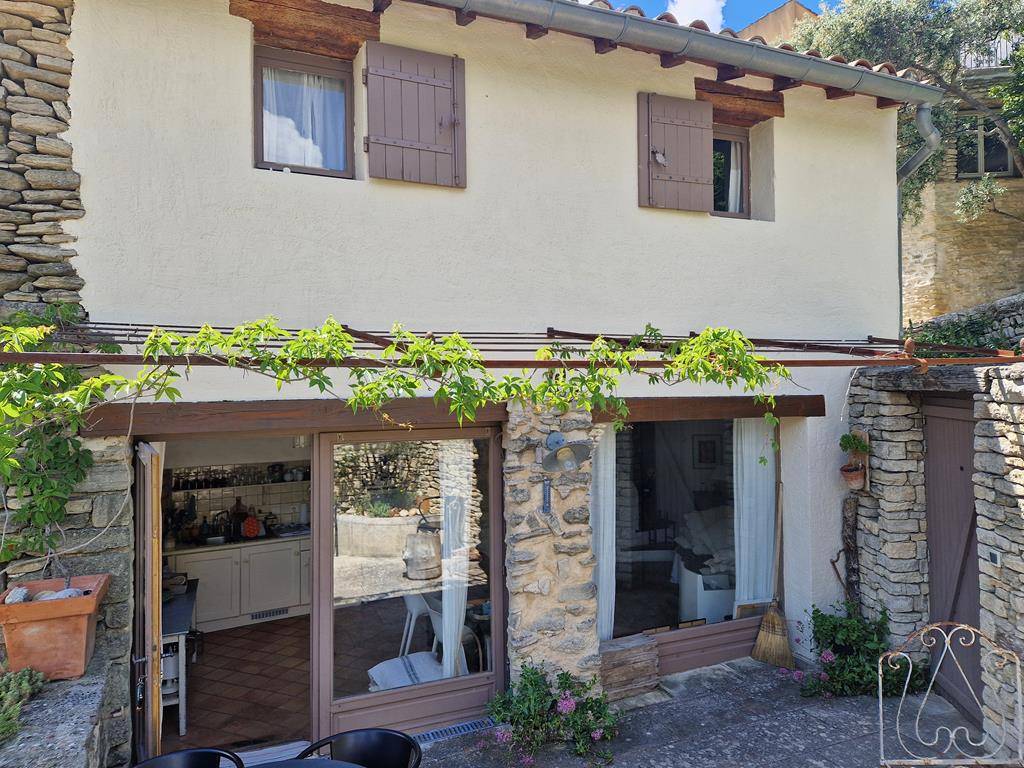 MAISON DE VILLAGE AVEC TERRASSES ET VUES   
