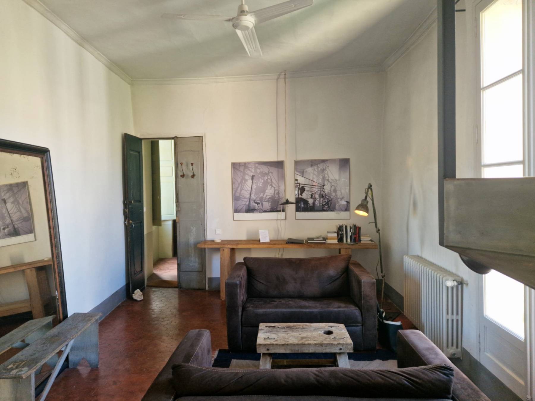 EN COEUR DE VILLE A APT, ENSEMBLE IMMOBILIER REPARTI EN QUATRE LOTS   