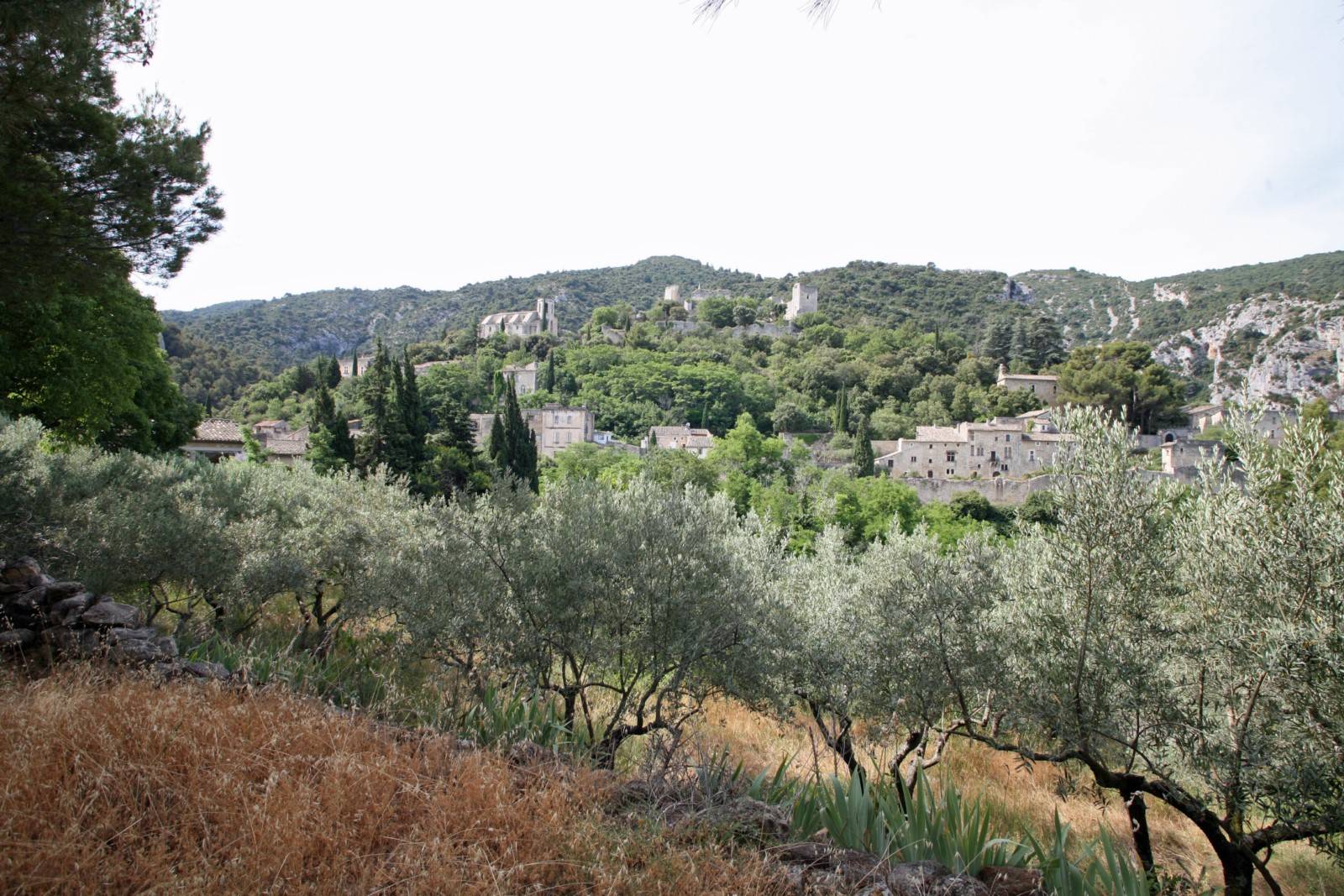 MAISON DE VILLAGE AVEC VUE EN PLEIN COEUR DU LUBERON   
