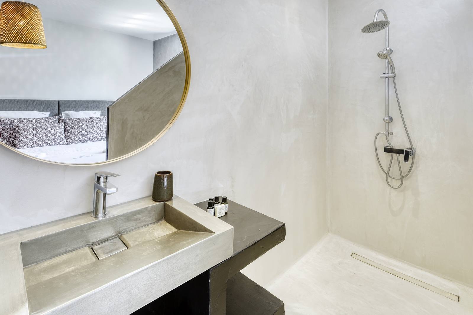 Propriété contemporaine proche de l'Isle-sur-la-Sorgue   