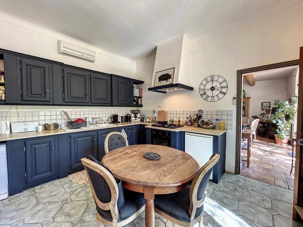 Cuisine dans maison à la vente en Luberon