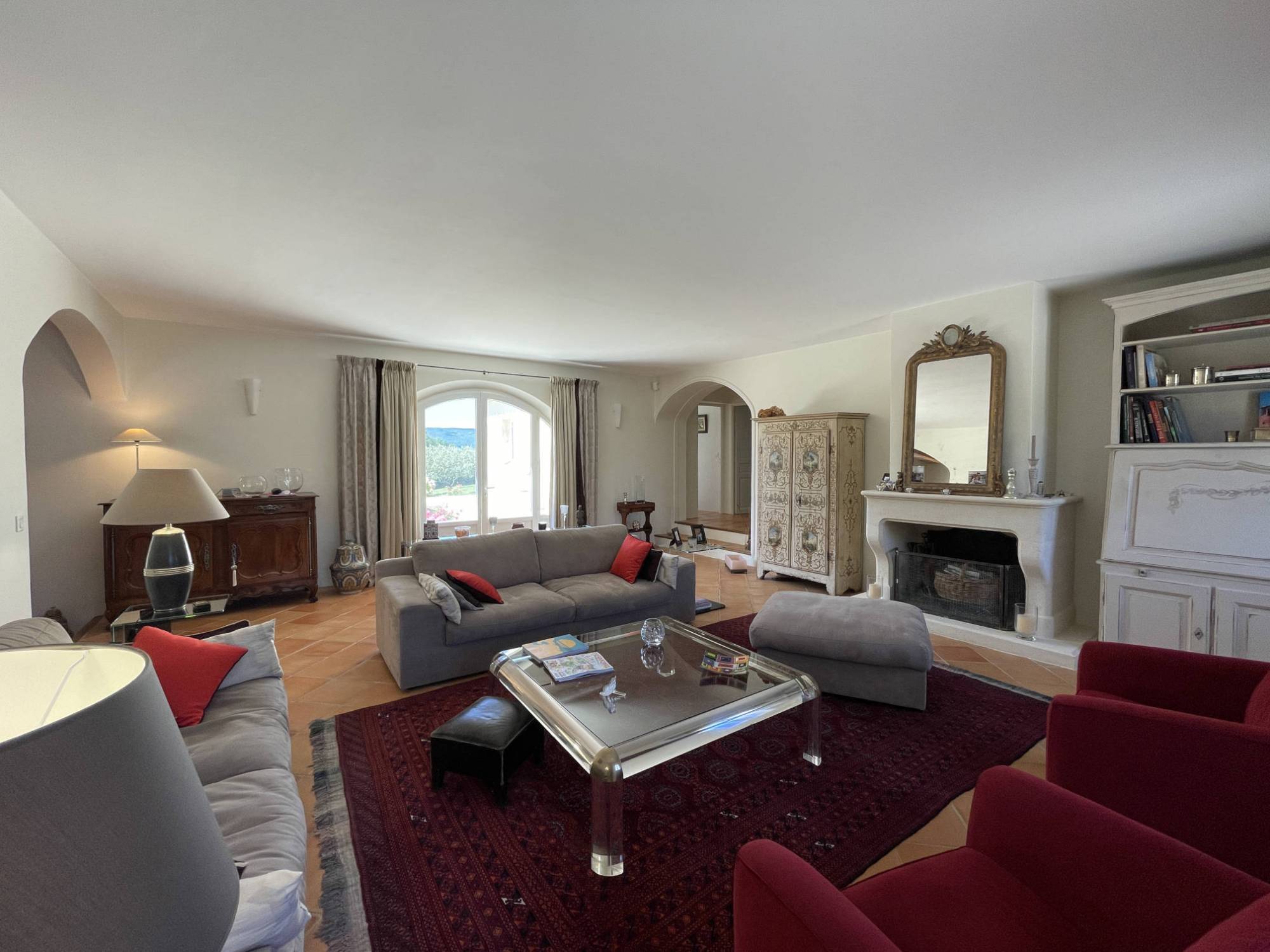 Entre Ventoux et Luberon, maison traditionnelle bénéficiant d’une vue sublime   