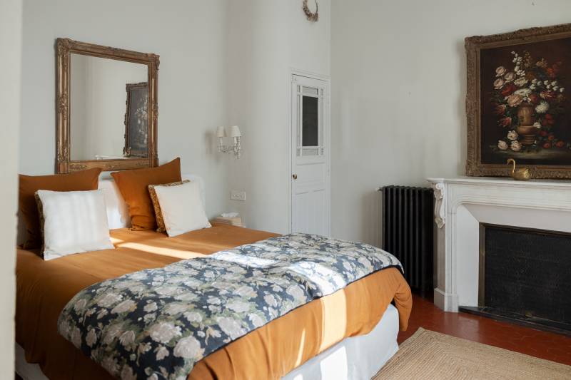 A la vente, un écrin de charme et de lumière au cœur d’Apt pour cette maison exceptionnelle avec piscine.