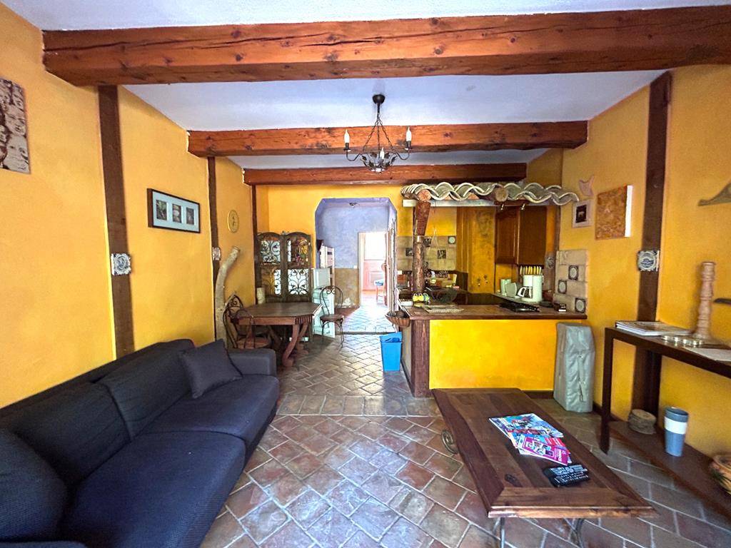 APPARTEMENT T2 AVEC TERRASSE, PARC ET PISCINE   