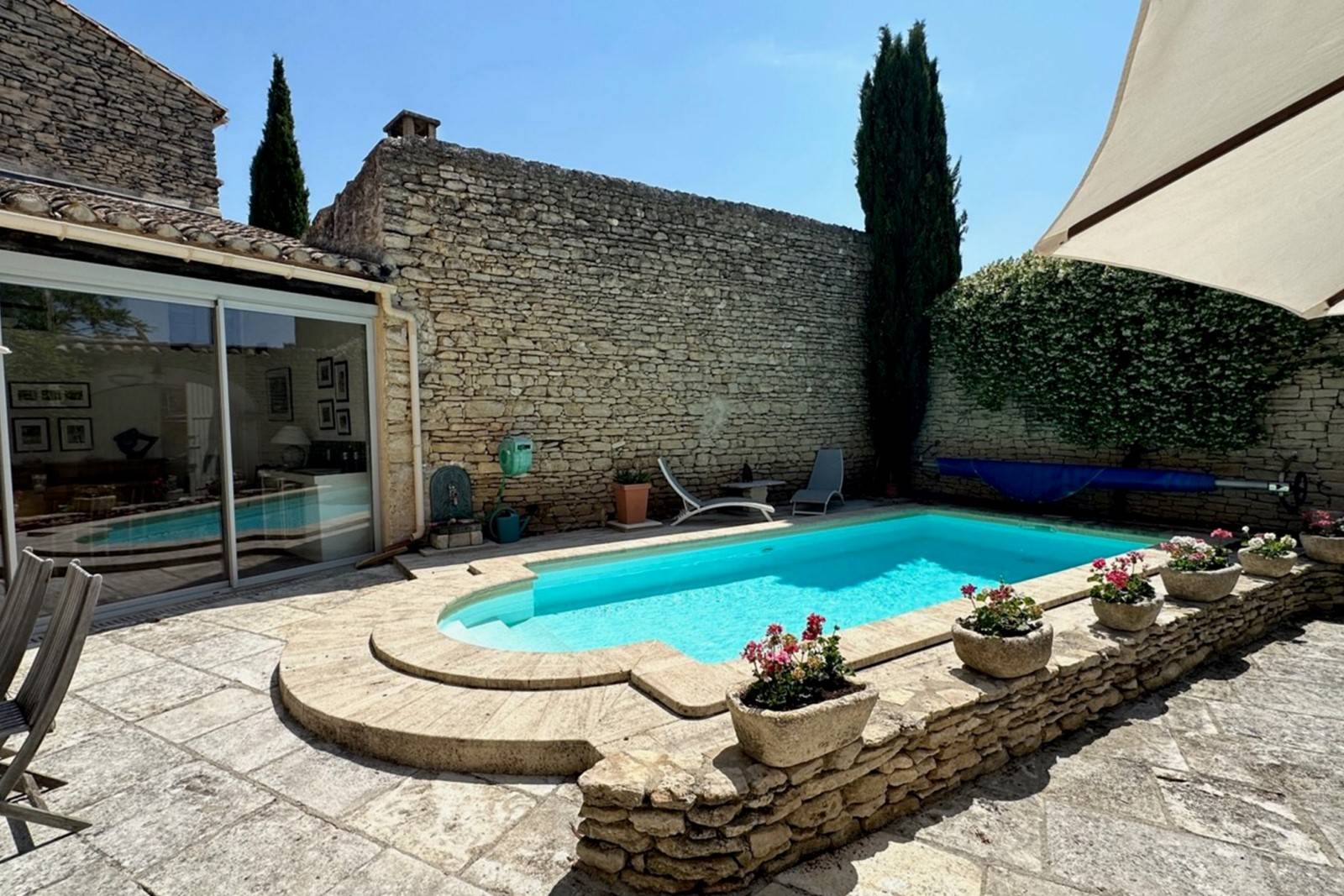 Exclusivité ROSIER à Cabrières d'Avignon   