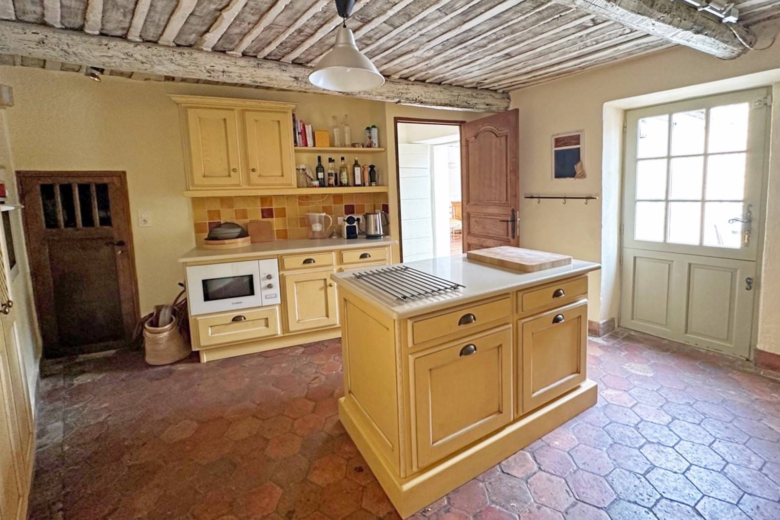 Exclusivité ROSIER à Cabrières d'Avignon   