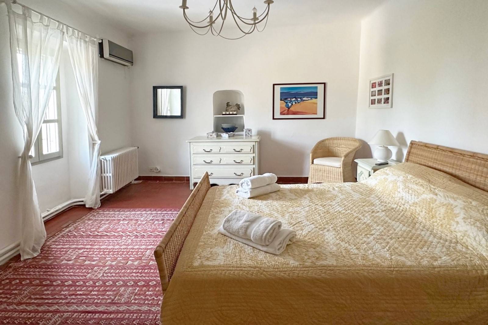 Exclusivité ROSIER à Cabrières d'Avignon   