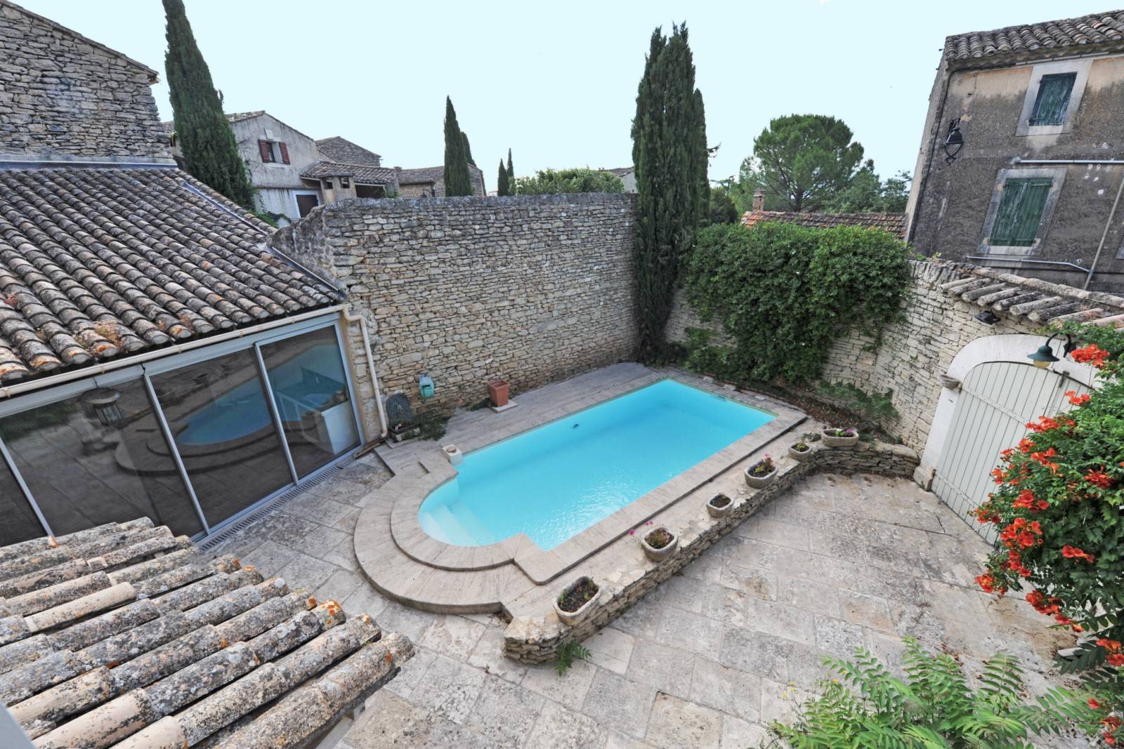 Exclusivité ROSIER à Cabrières d'Avignon   