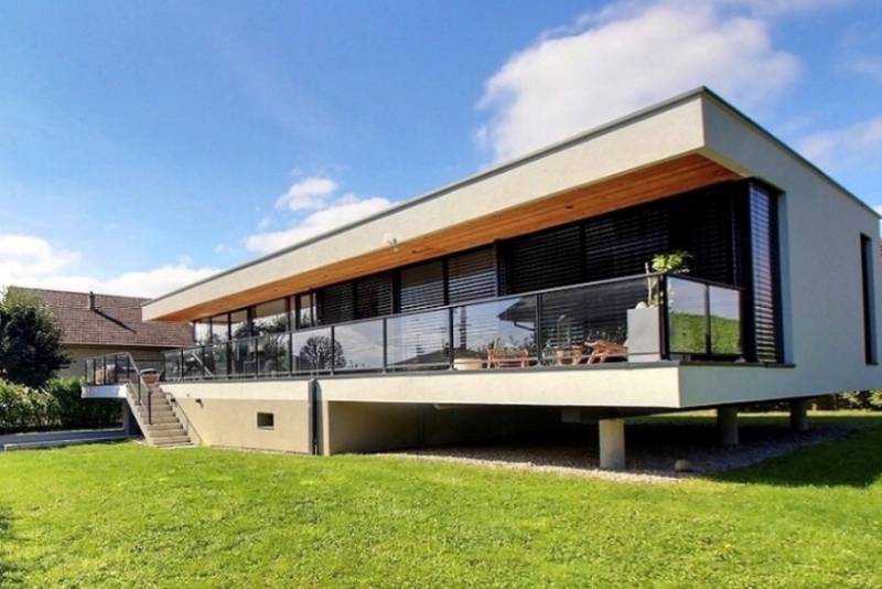 À seulement 50 m de la frontière suisse, à vendre propriété contemporaine située à Ville-la-Grand (74100) incarnant une opportunité rare sur le marché immobilier frontalier.