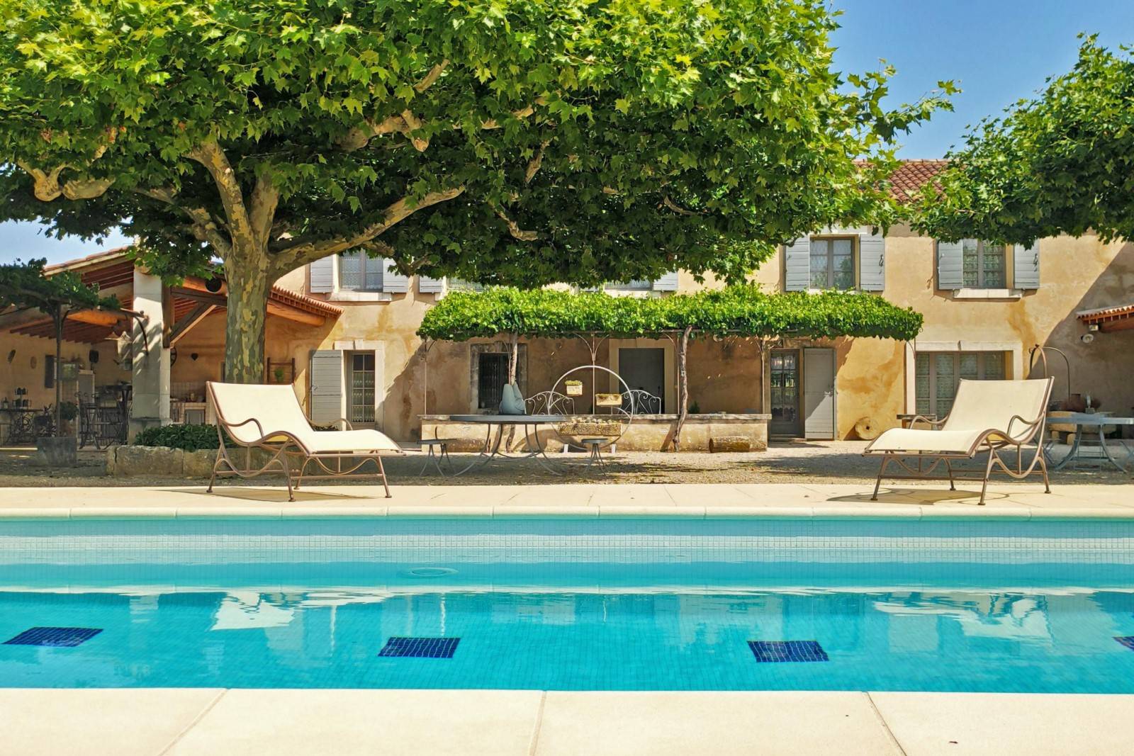 beau mas en plein cœur de la Provence avec vue sur le Luberon   