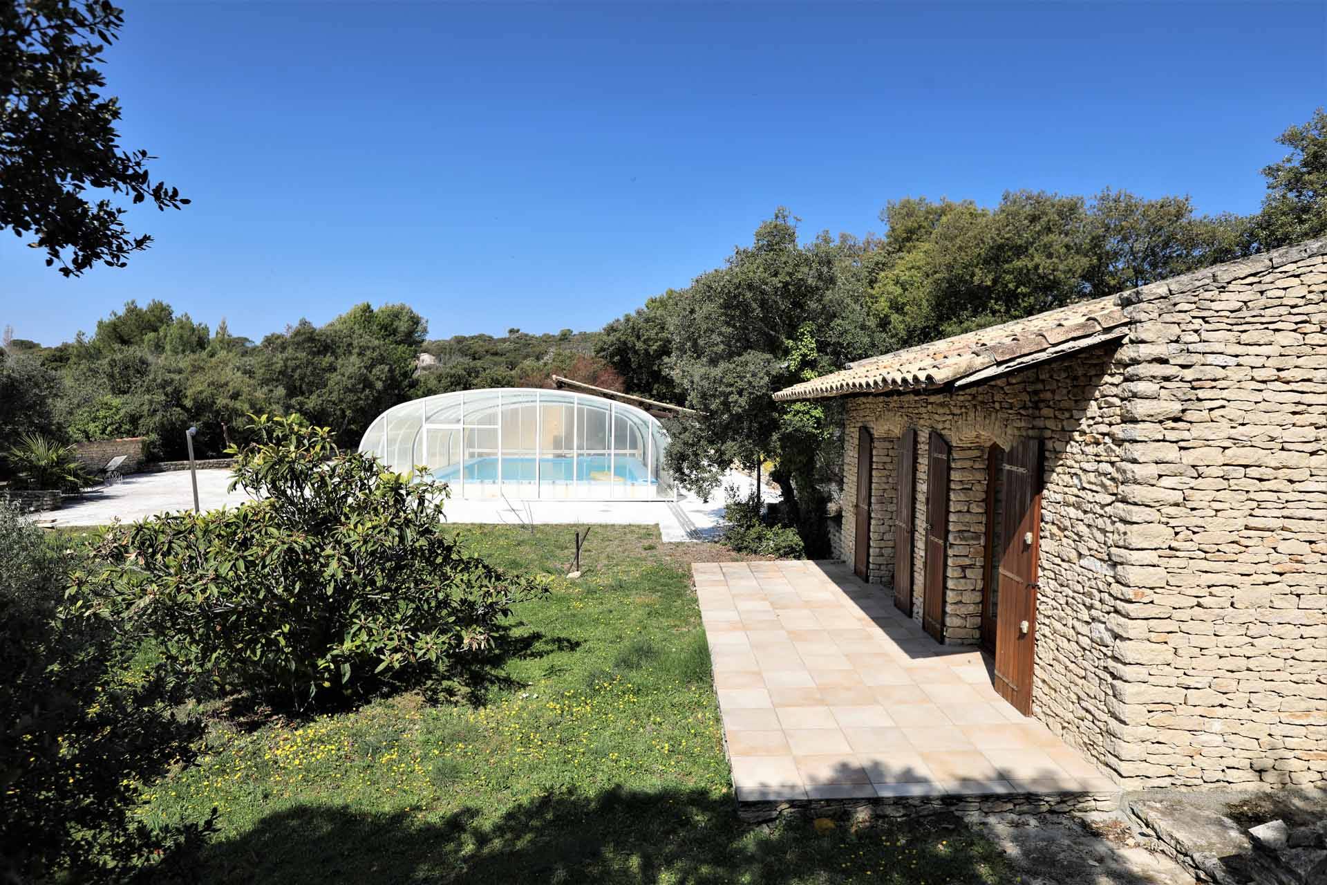 Superbe propriété sur plus de 4,3 hectares en campagne de Gordes   