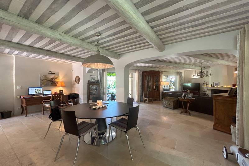 L'Isle sur la Sorgue - Maison de 188 m² et son cabanon de pêcheur en bord de Sorgues, jardin arboré de 3900 m².