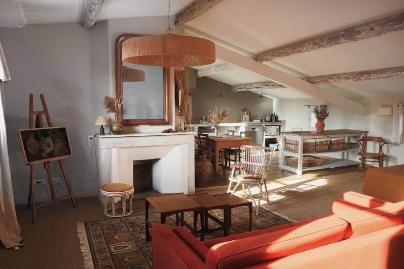 A la vente, un écrin de charme et de lumière au cœur d’Apt pour cette maison exceptionnelle avec piscine.