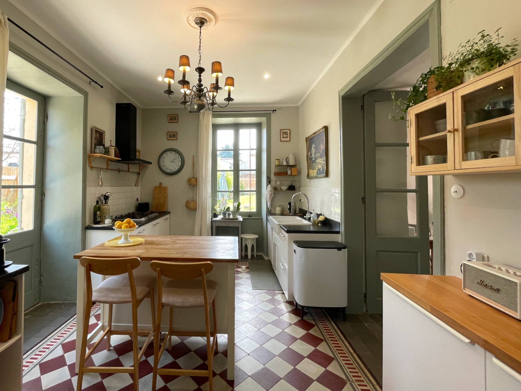 GARD : Maison bourgeoise XVIIIe aux volumes de vies très généreux   