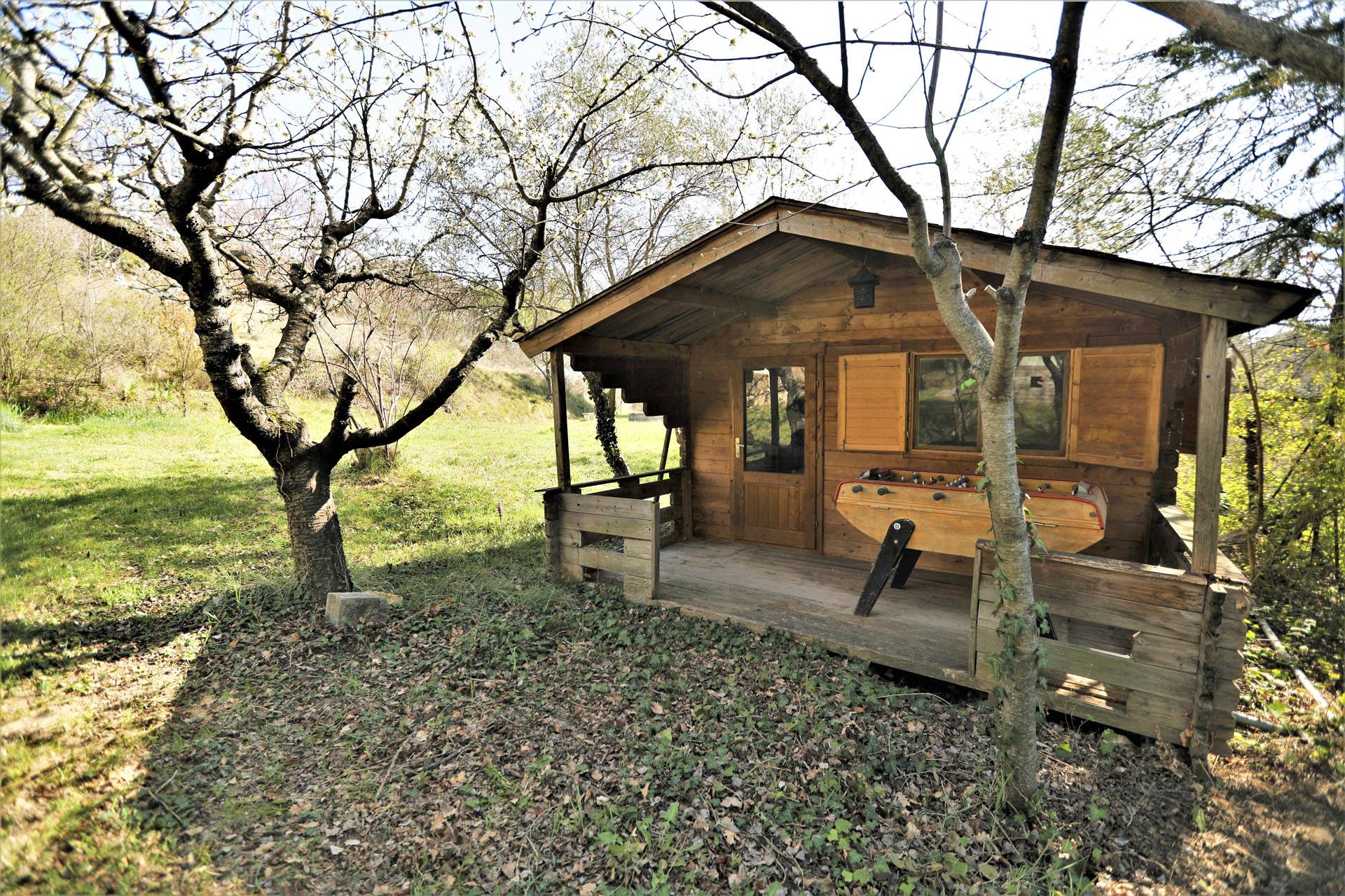 Luberon, maison avec piscine sur plus de 9000m²   