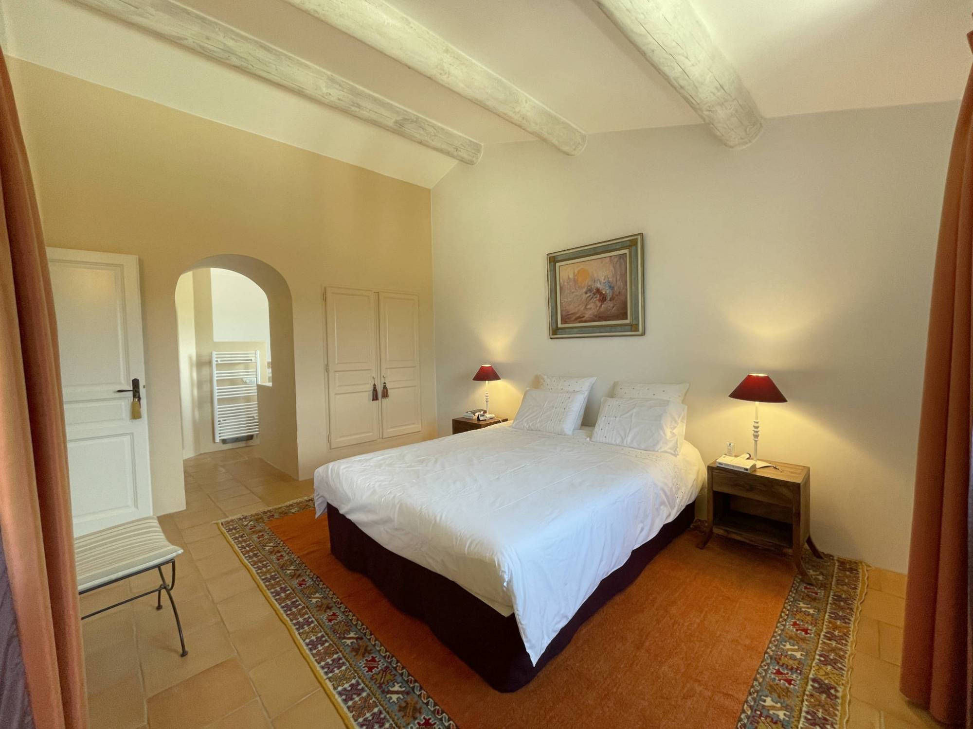 Entre Ventoux et Luberon, maison traditionnelle bénéficiant d’une vue sublime   