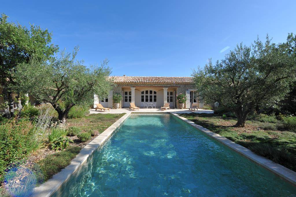 Gordes - Superbe villa en pierre   
