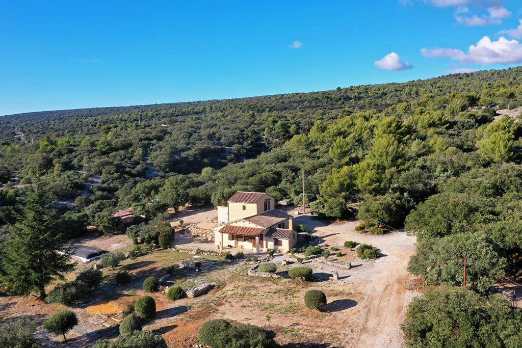 Saint Saturnin les Apt - Vues exceptionnelles    