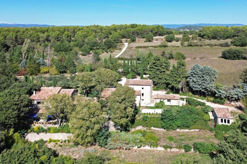 Maison d’architecte au cœur d’une propriété de plus de 9 hectares