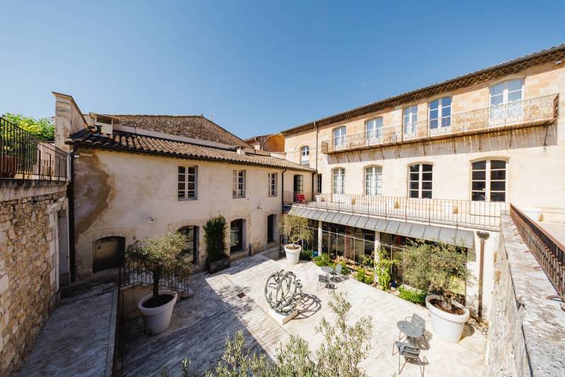 Bastide de ville du XVIIe siècle au cœur du Luberon