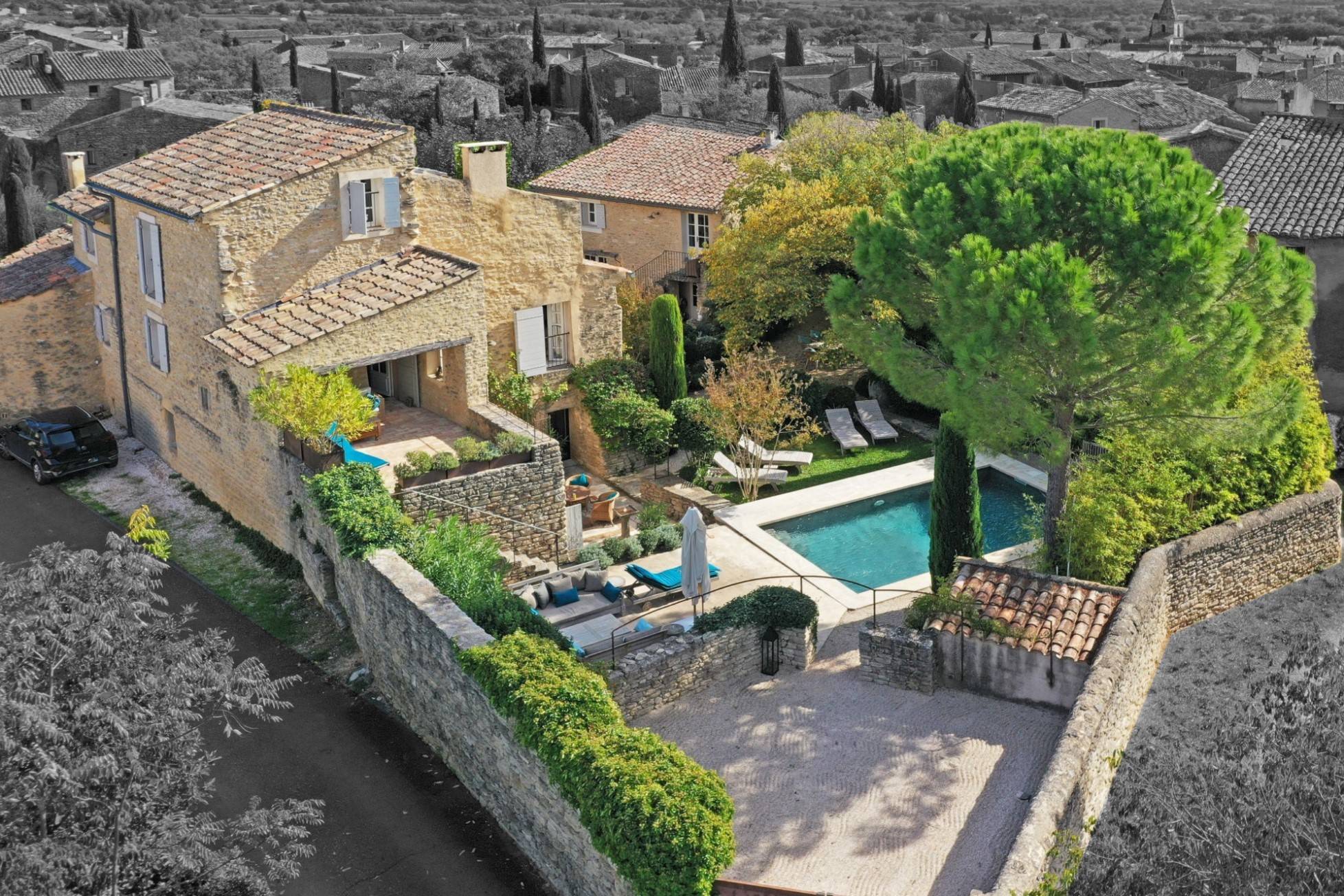 Maison de village luxueuse à Gordes en Luberon