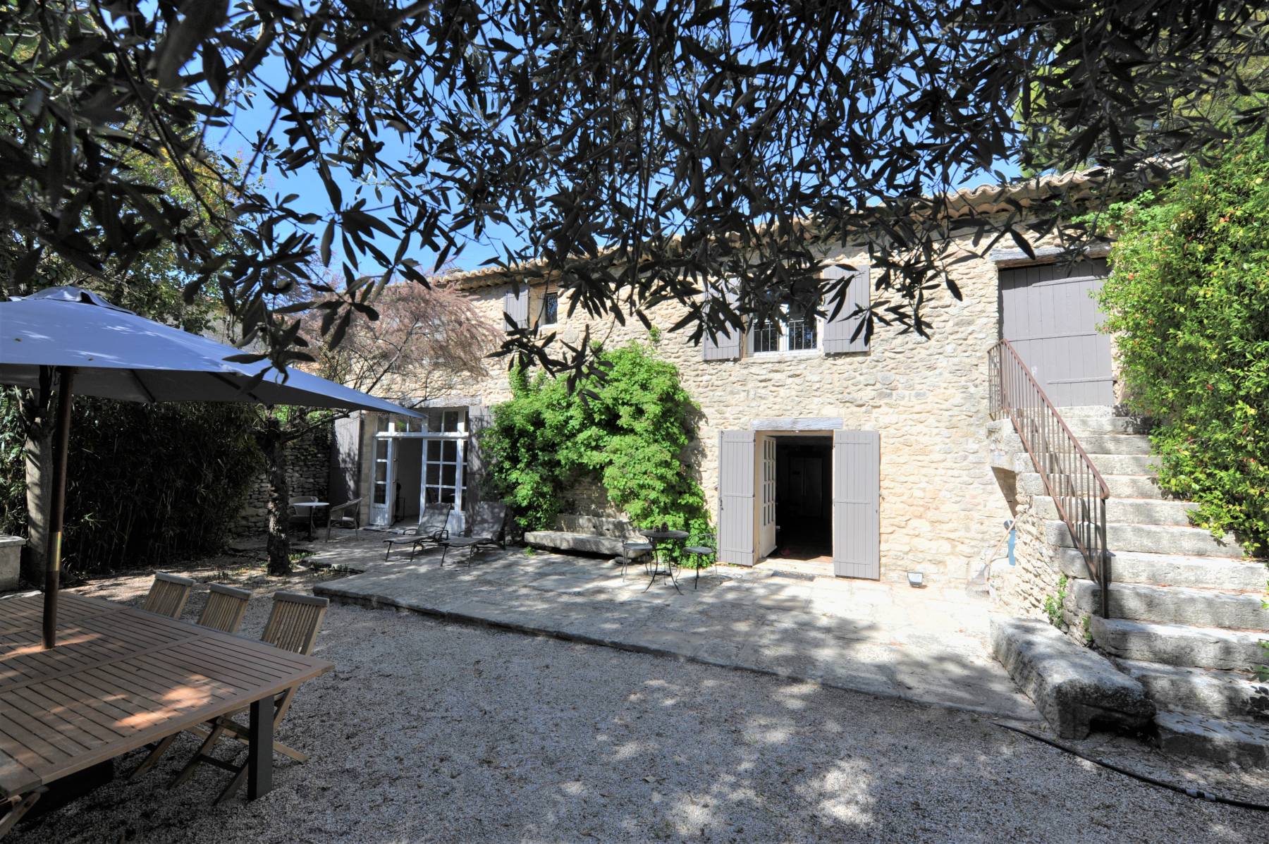 Gordes, belle maison de hameau   